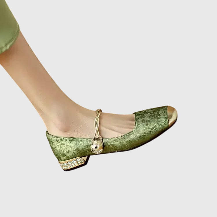 Supportive Everyday Sandal