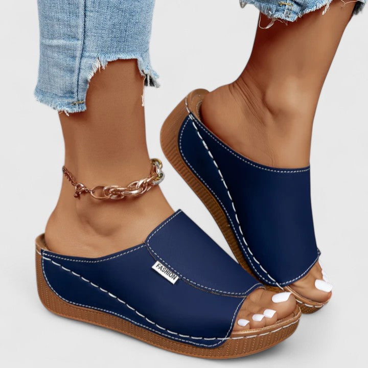Lightweight Casual Slides