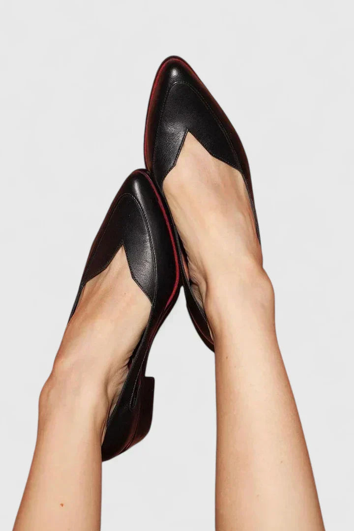 Graphic Detail Heel