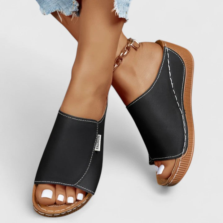 Lightweight Casual Slides